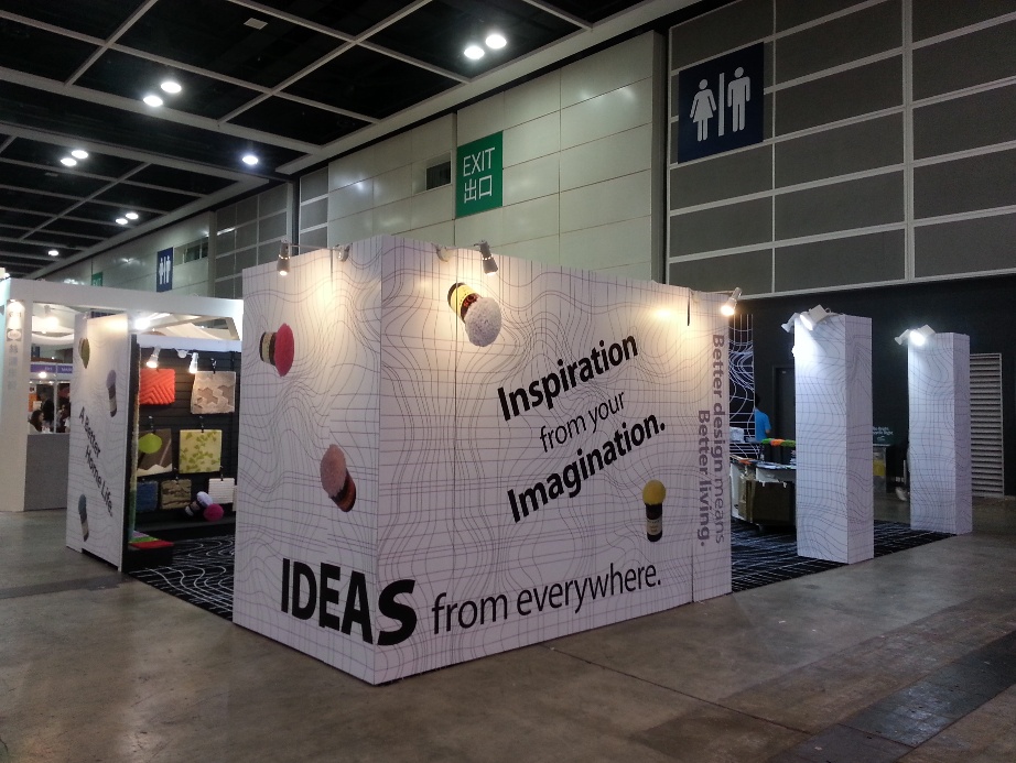 Biotech Booth — medical device display with ergonomic spatial planning